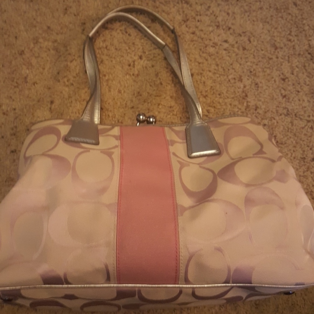 Medium-large coach purse